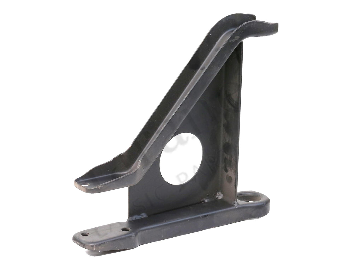 104392 - RH Front Upper Suspension Lever