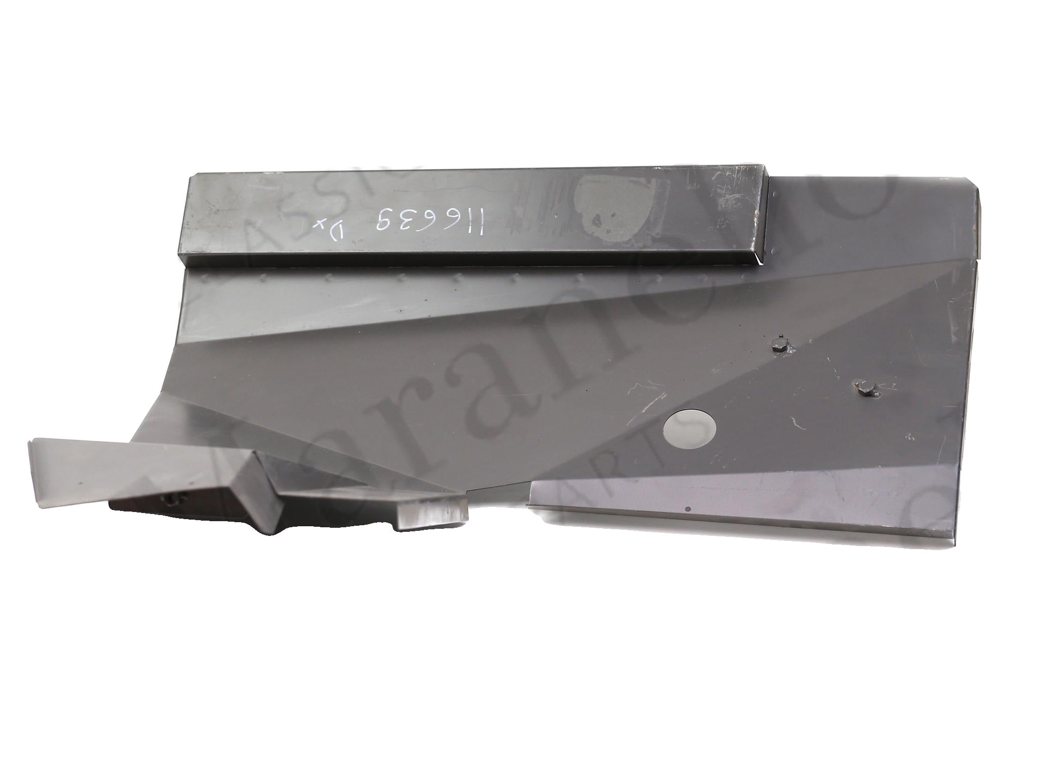 116639 - RH Front Shield LHD