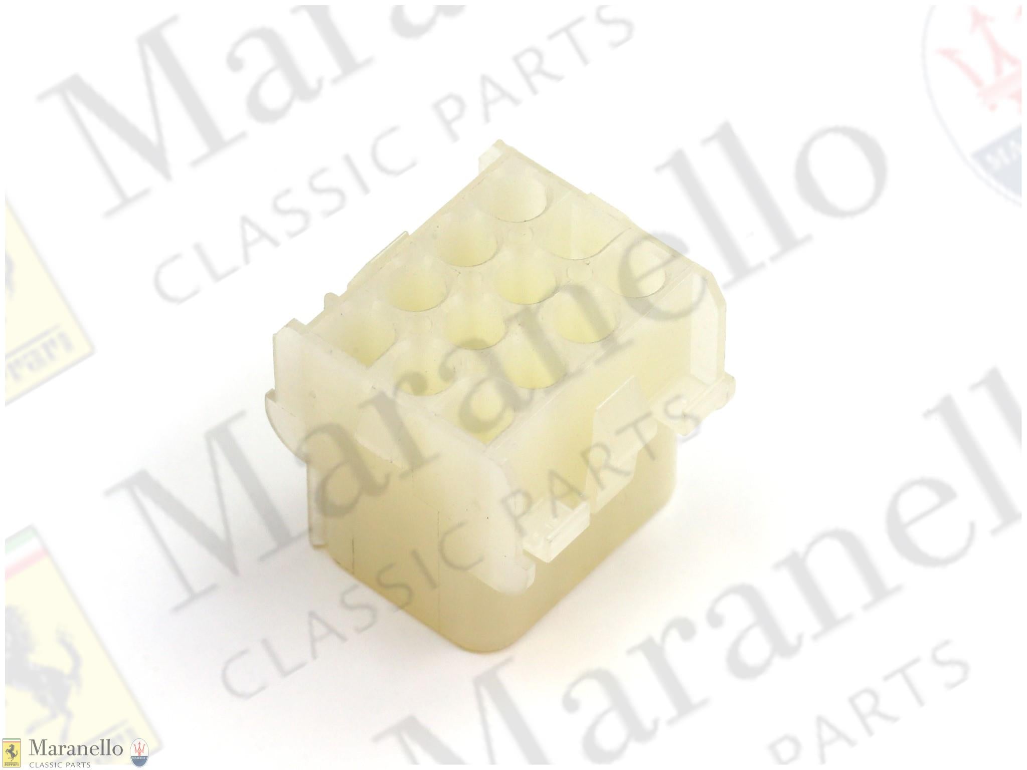 135338 - Amp Connector