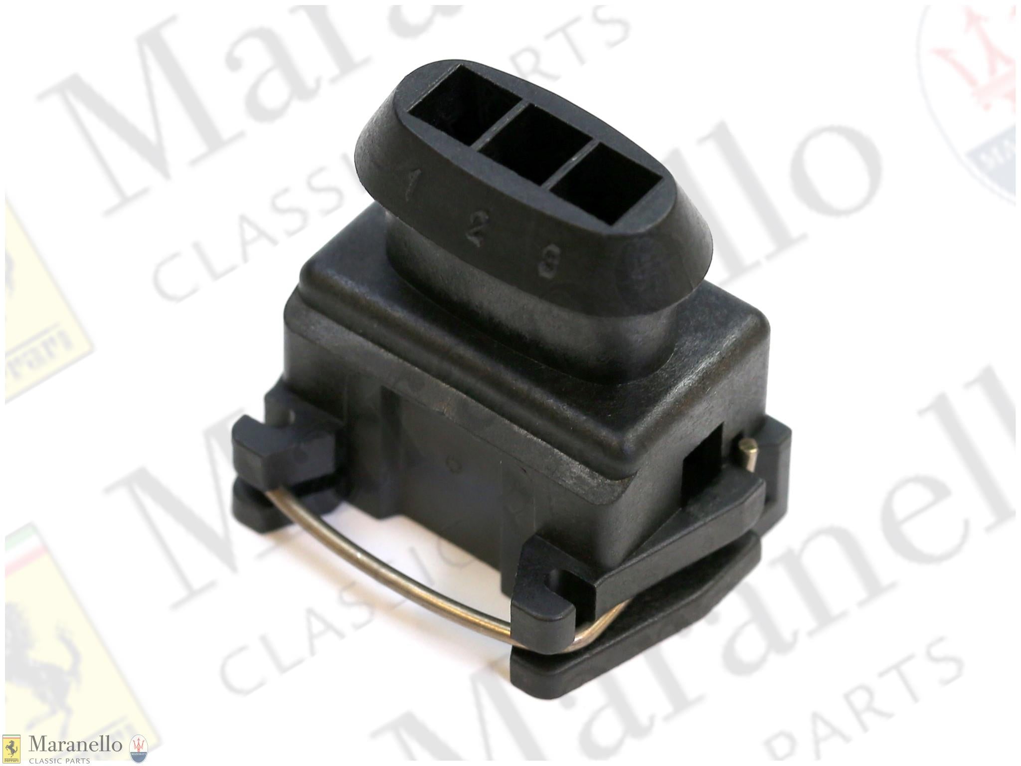 135346 - 3 Way Amp Connector