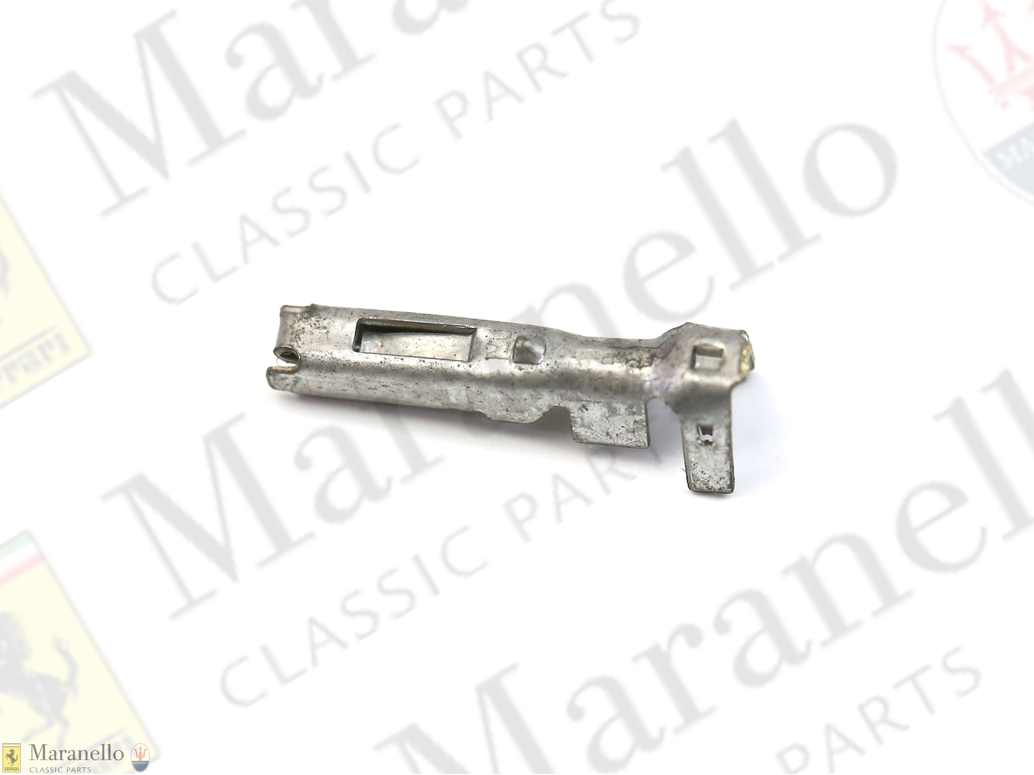 139102 - Female Multilock Terminal
