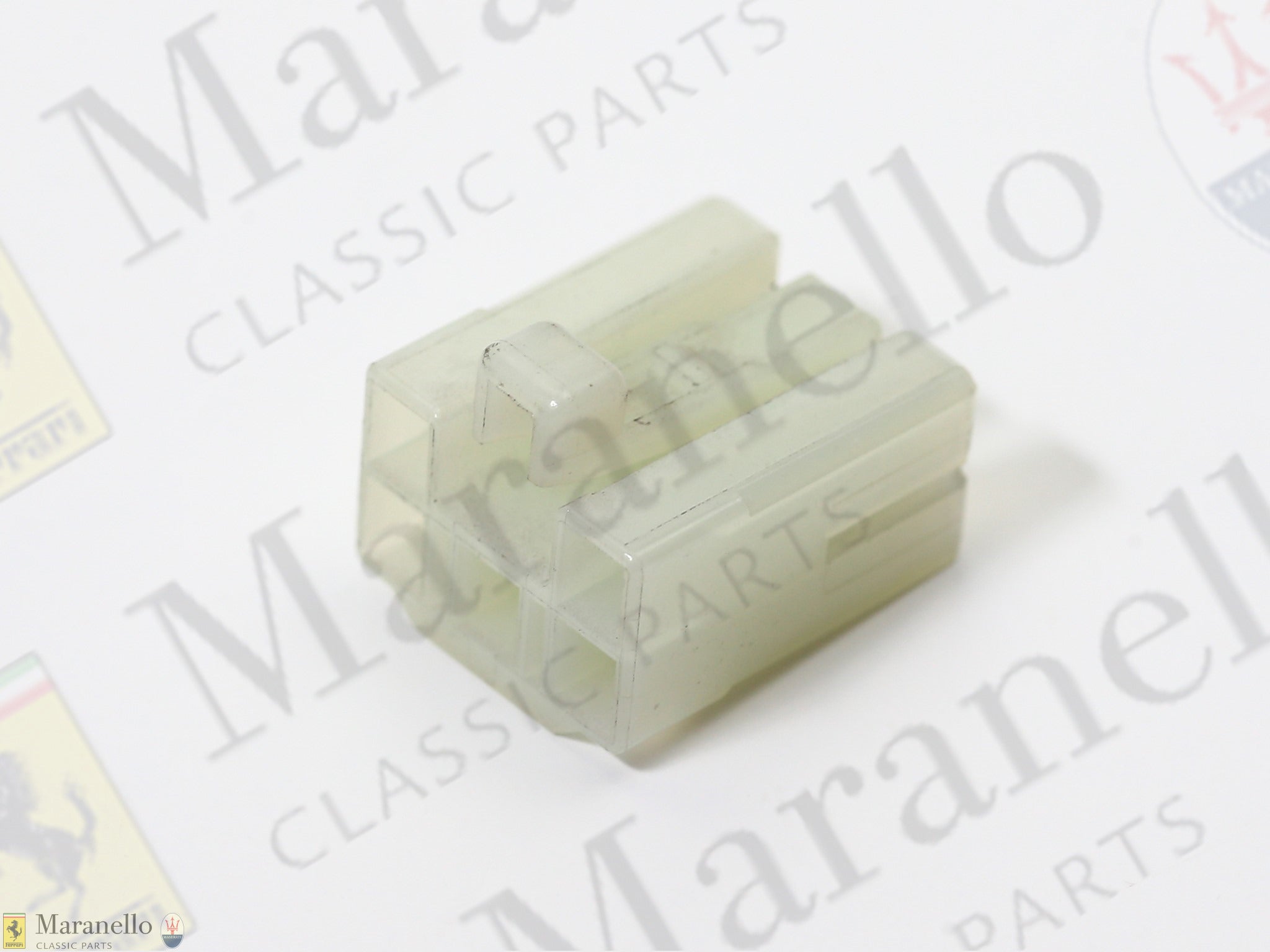 139130 - Amp Connector
