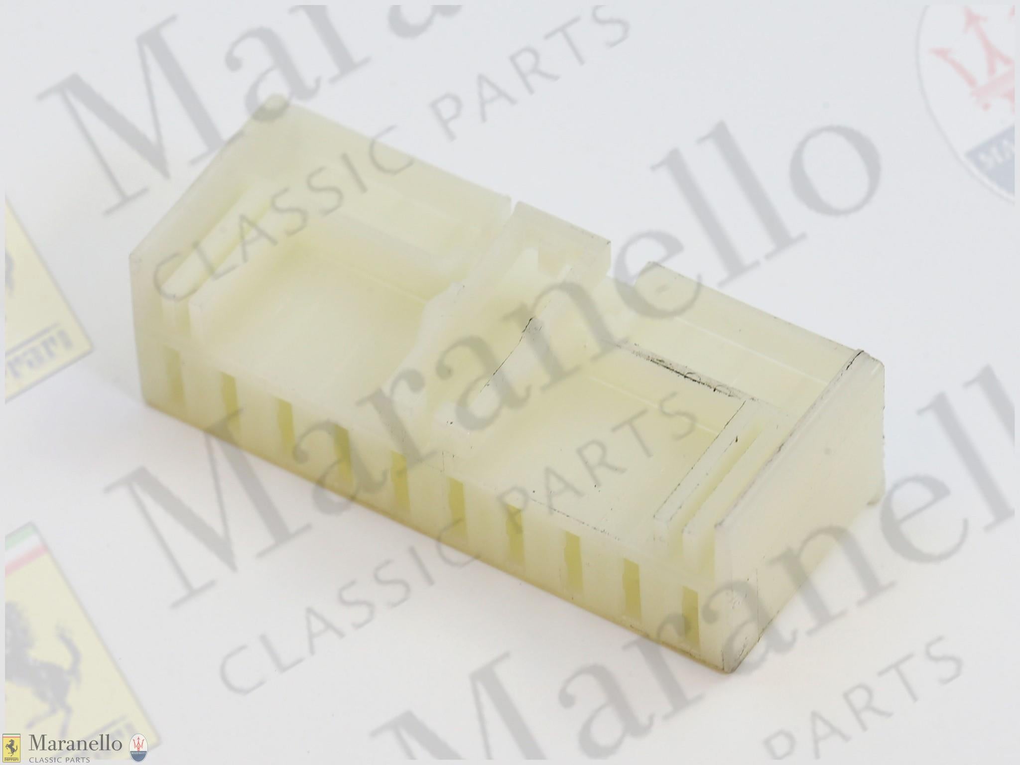 142676 - Amp Connector
