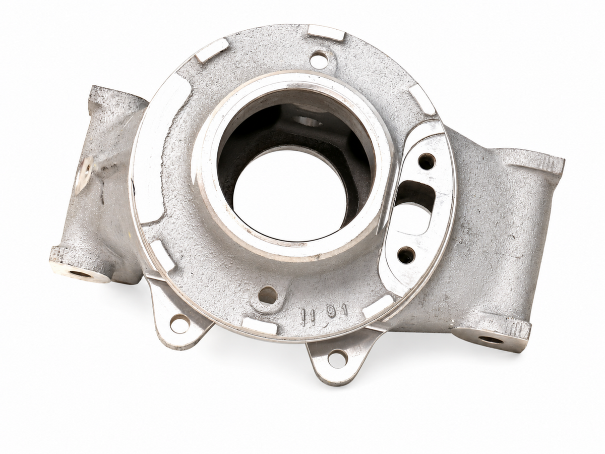 151238 - Right Rear Hub Holder