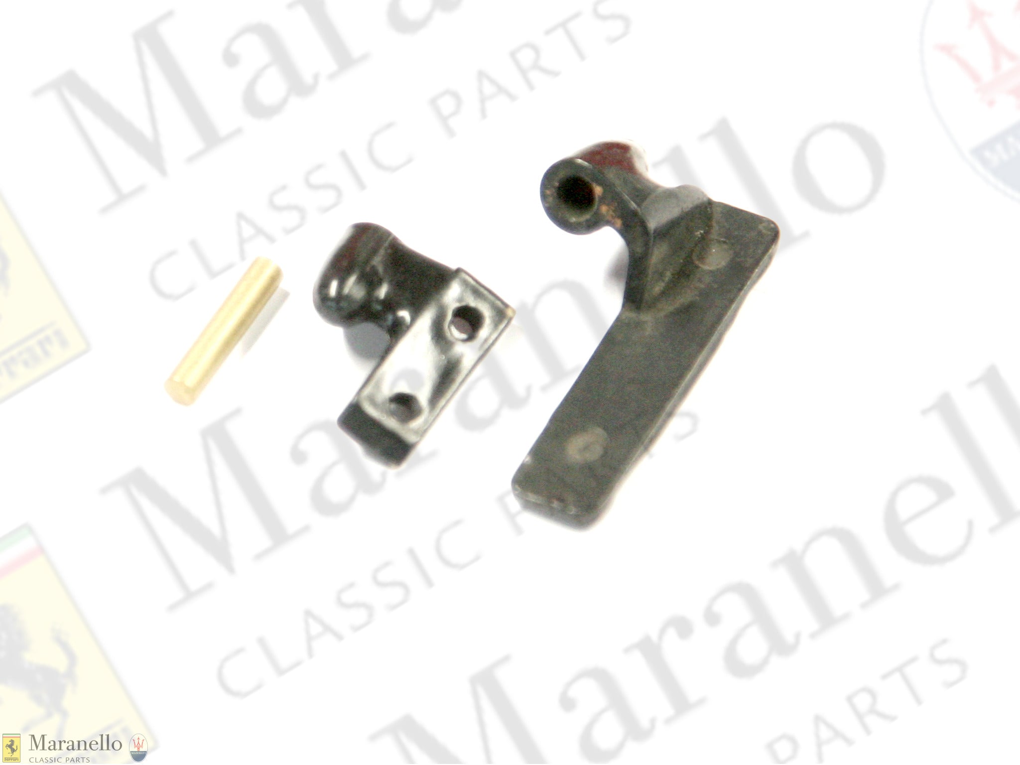 20156105 - LH Quarter Light Hinge
