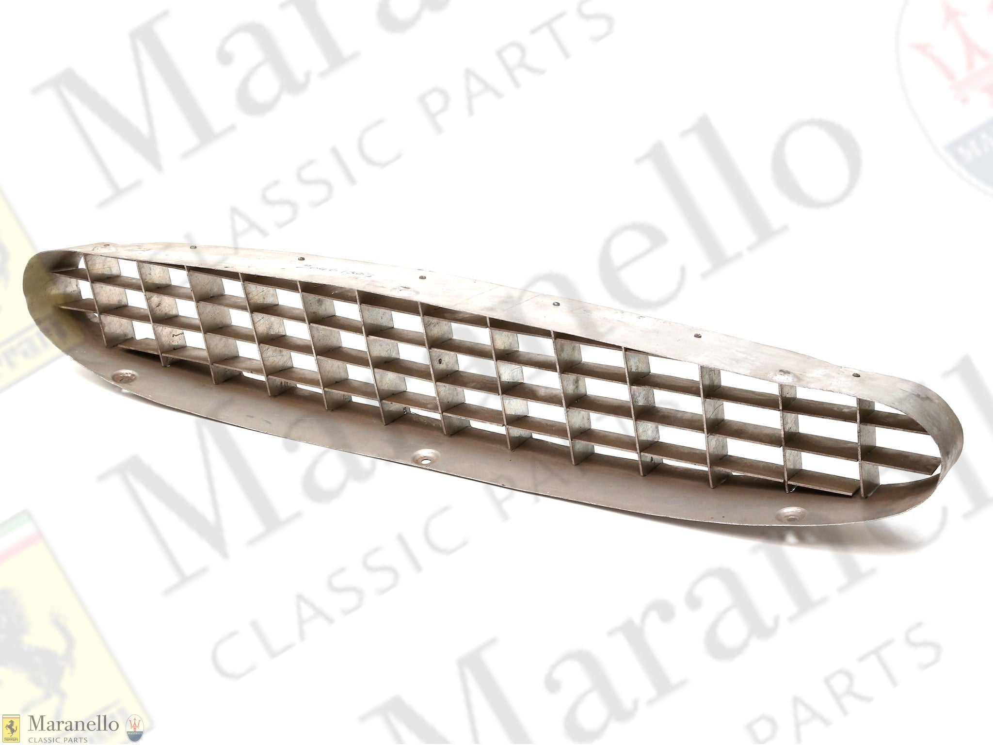 20401303 - Front Grille Long Nose 820mm Wide
