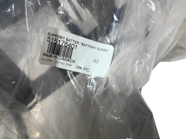 Fits 2008-2009 Ski-Doo Legend Touring / Skandic Tundra LT V800 4-TEC Battery Support, OEM Part # 515176401
