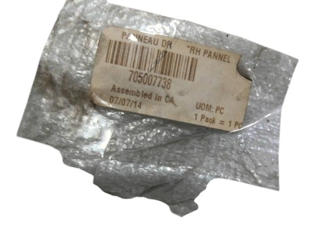 Fits 2014-2015 Can-Am Spyder ST Limited SE5 / Spyder RS SE5 Vegas White RH Upper SIDE, OEM Part # 705007738