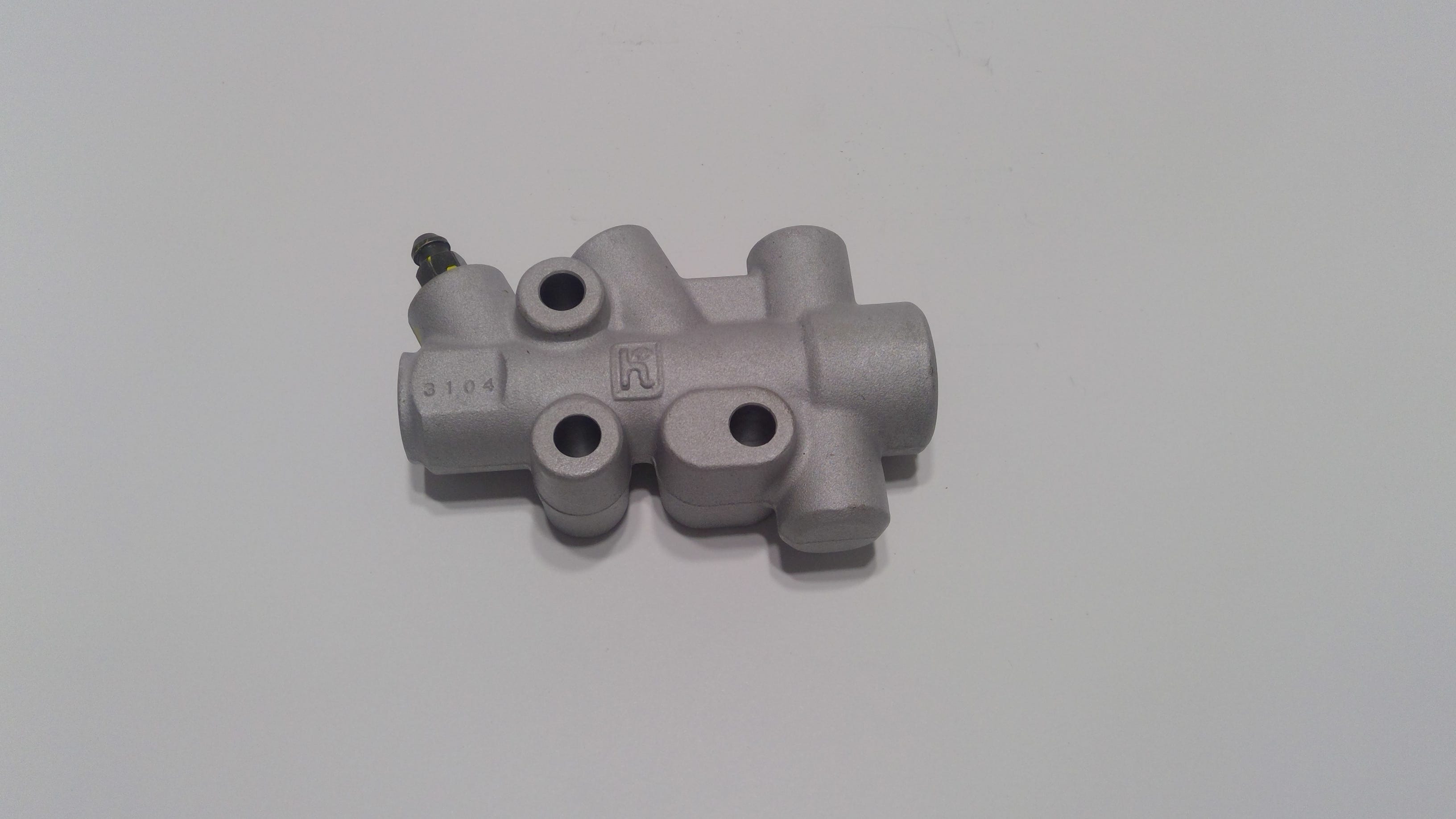 Can-Am Splitter, OEM Part # 705600800