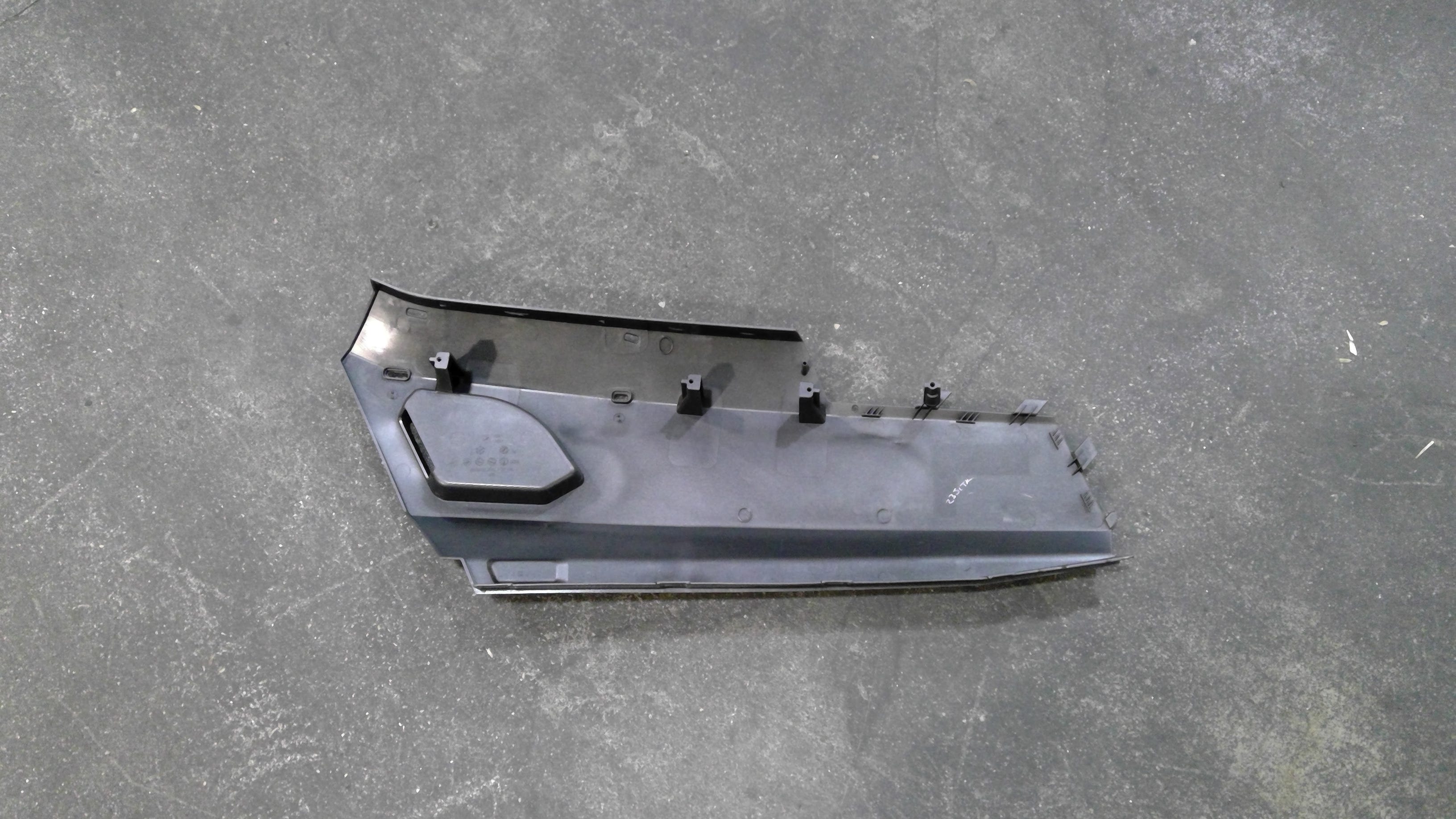 Fits 2014 Can-Am Commander 1000 / Commander 800 STD Fender REAR L B-321, OEM Part # 708300838