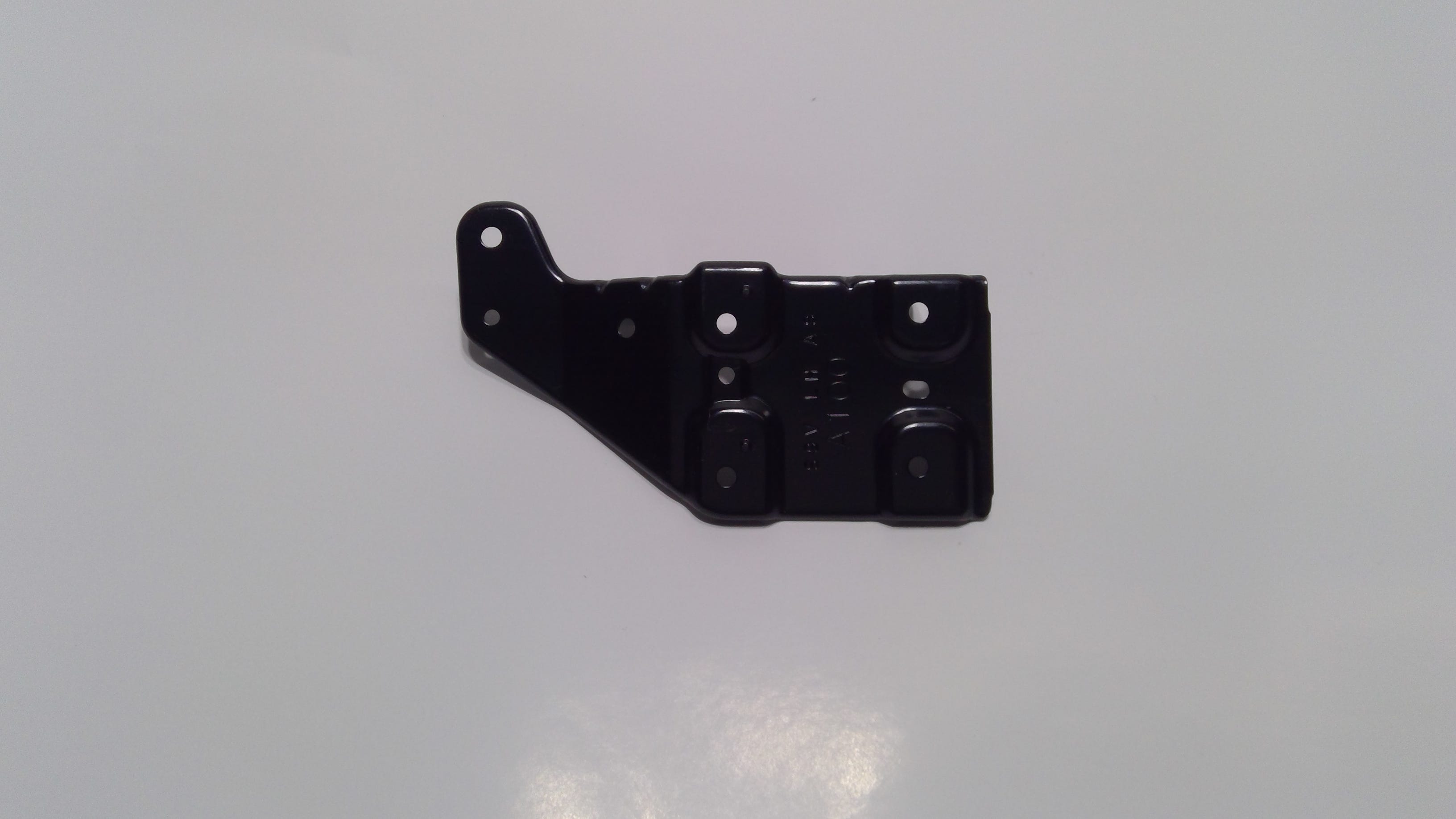 Honda New 2005 Fits Honda Pilot Stay, R. Instrument Center (Lower), Part # 77103-S9V-A10ZZ