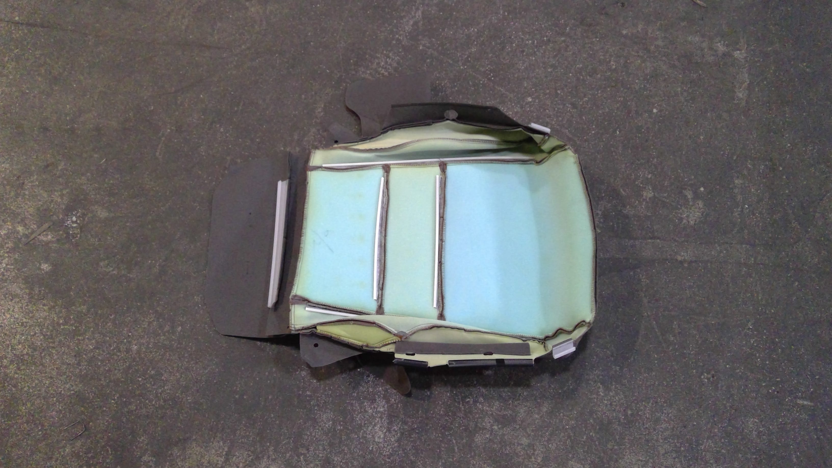 Honda New 2008-2009 Fits Honda CR-V Cover, Left Front Seat Cushion Trim (Atlas Gray) (Leather), Part # 81531-SWA-A51ZA