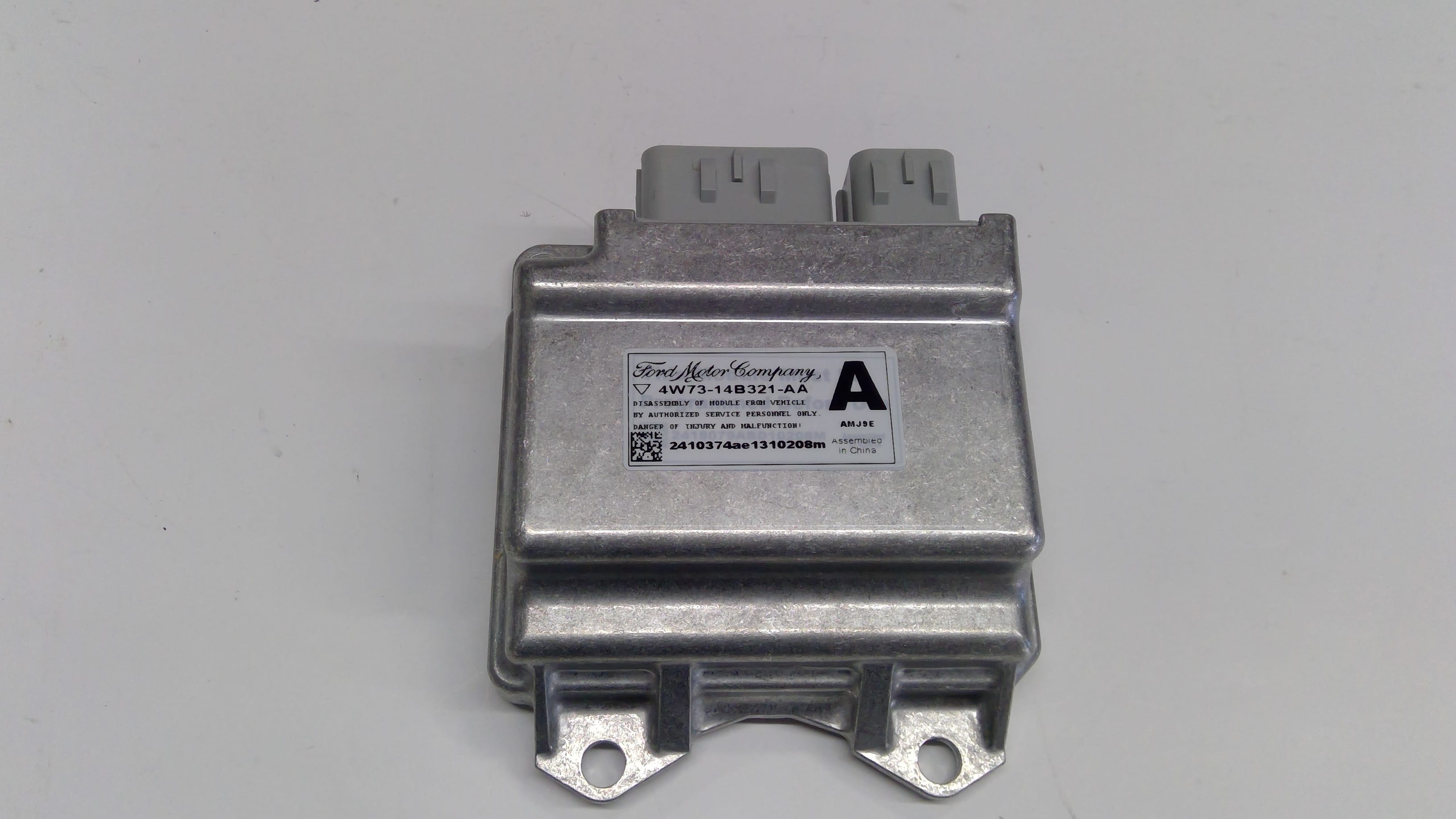 Ford New 2004 Fits Ford / Mercury Crown Victoria / Grand Marquis Sensor Assy - Air Bag Base No. 14b321, Part # 4W7Z14B321AA