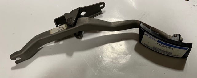 Ford New 1994-2004 Fits Ford Mustang Pedal and Bracket - Accelerator Base No. 9725, Part # F4ZZ9725A