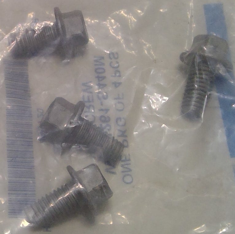 Ford New 2006-2010 Fits Ford / Mercury Explorer / Explorer Sport Trac / Mountaineer Screw Base No. Hs1, Part # W505261S440M
