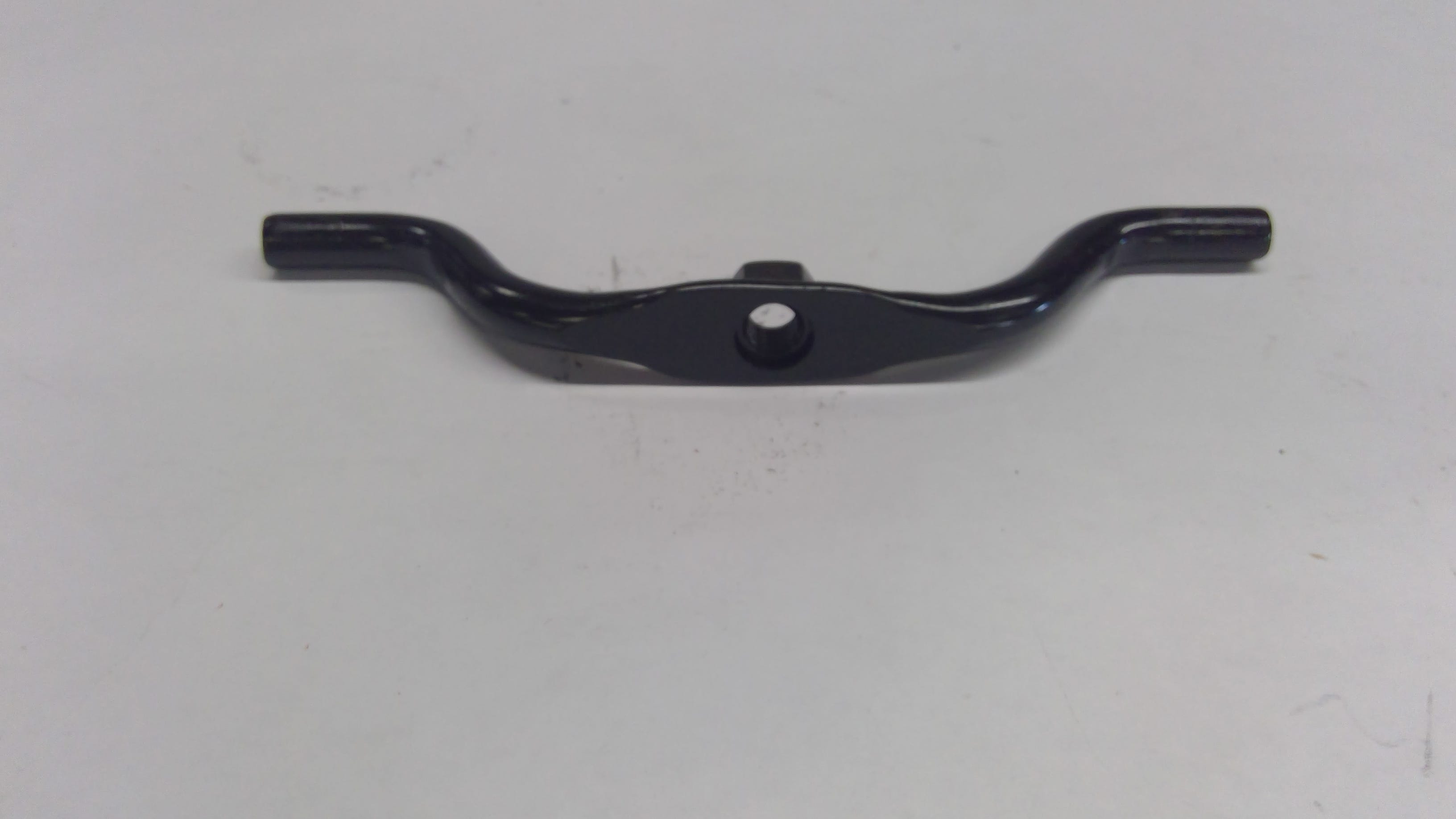 Ford New 2000-2005 Fits Ford Excursion Retainer - Spare Wheel Base No. 470a20, Part # YC3Z78470A20AA