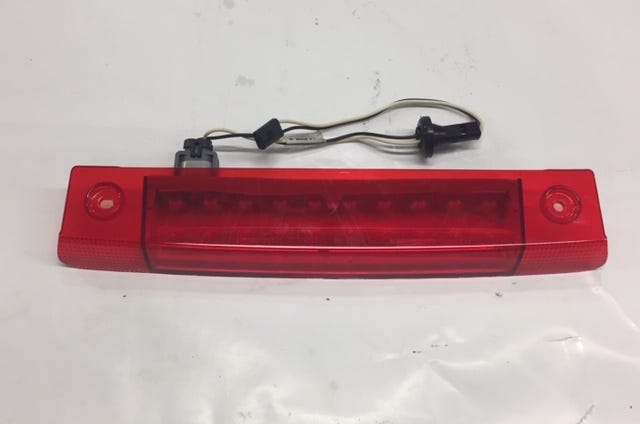 GM New 2004-2008 Fits Pontiac Grand Prix High Mount Stop Lamp Assembly, Part # 10438693