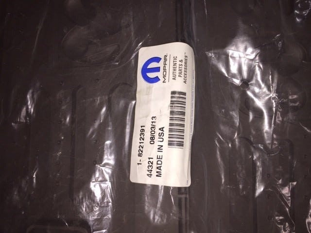 For Mopar Floor Rear Mat Kit Part # 82212391