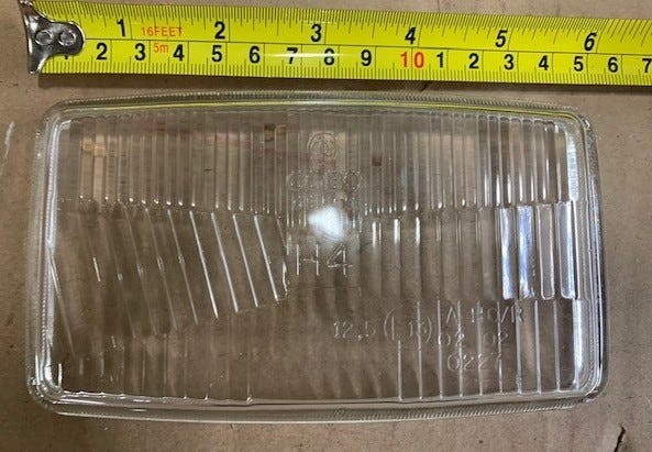 For AGCO Glass Part # 72279868