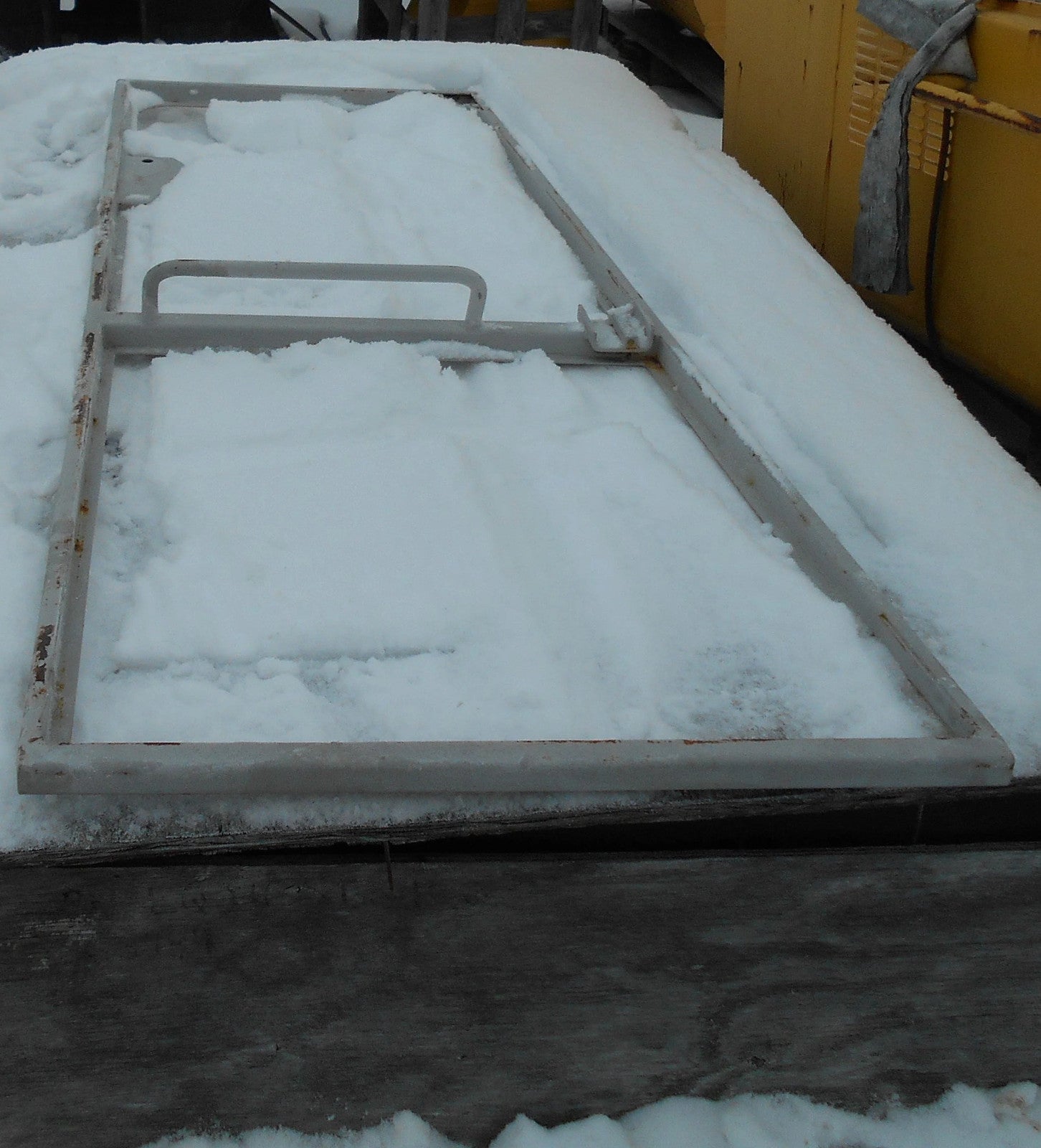 For CNHi Door Part # 73149803