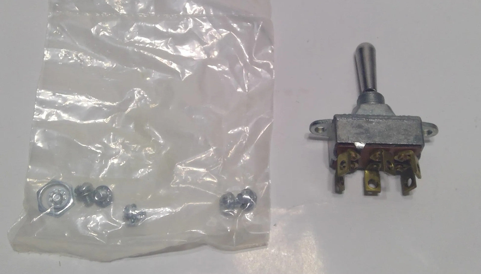New Old Stock Swithch-extra Heavy Duty Part # 551846 For Kenworth