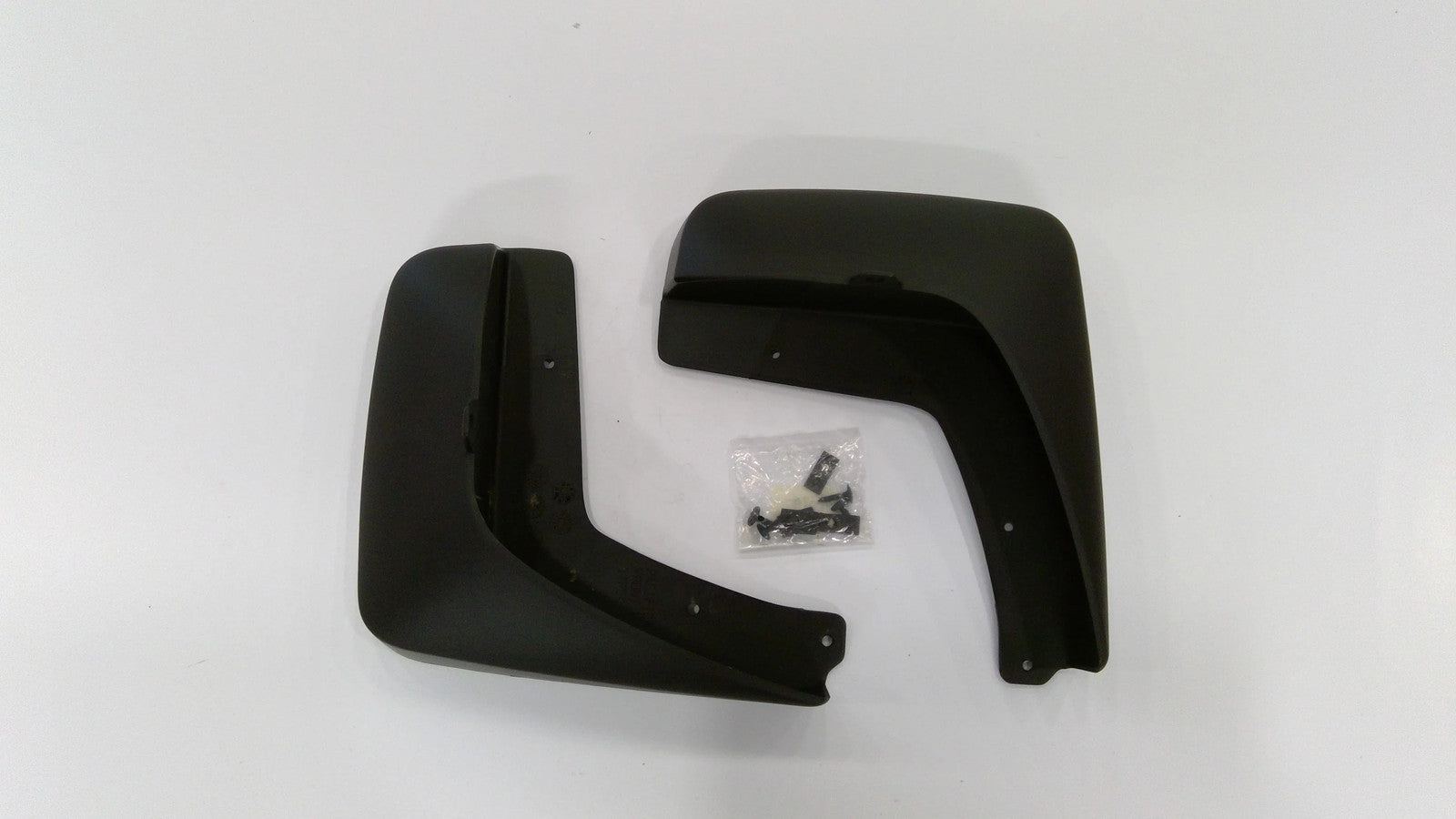 For Mopar Splash Molded - Front Guar Part # 82207293