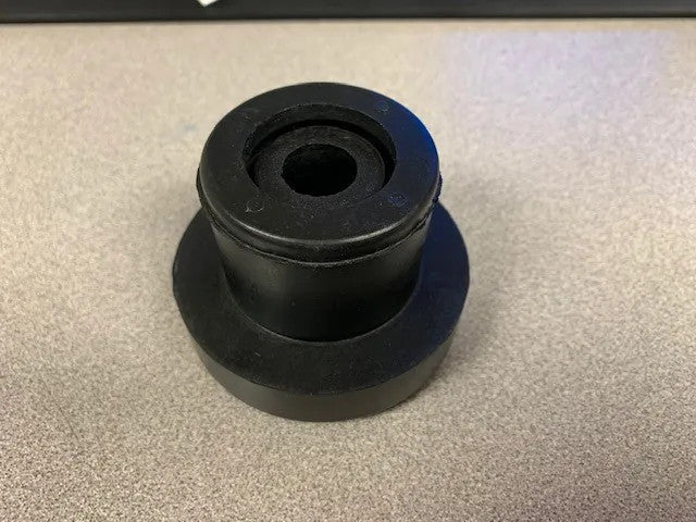 New Old Stock Cabin Mount Part # M203050 For Kenworth