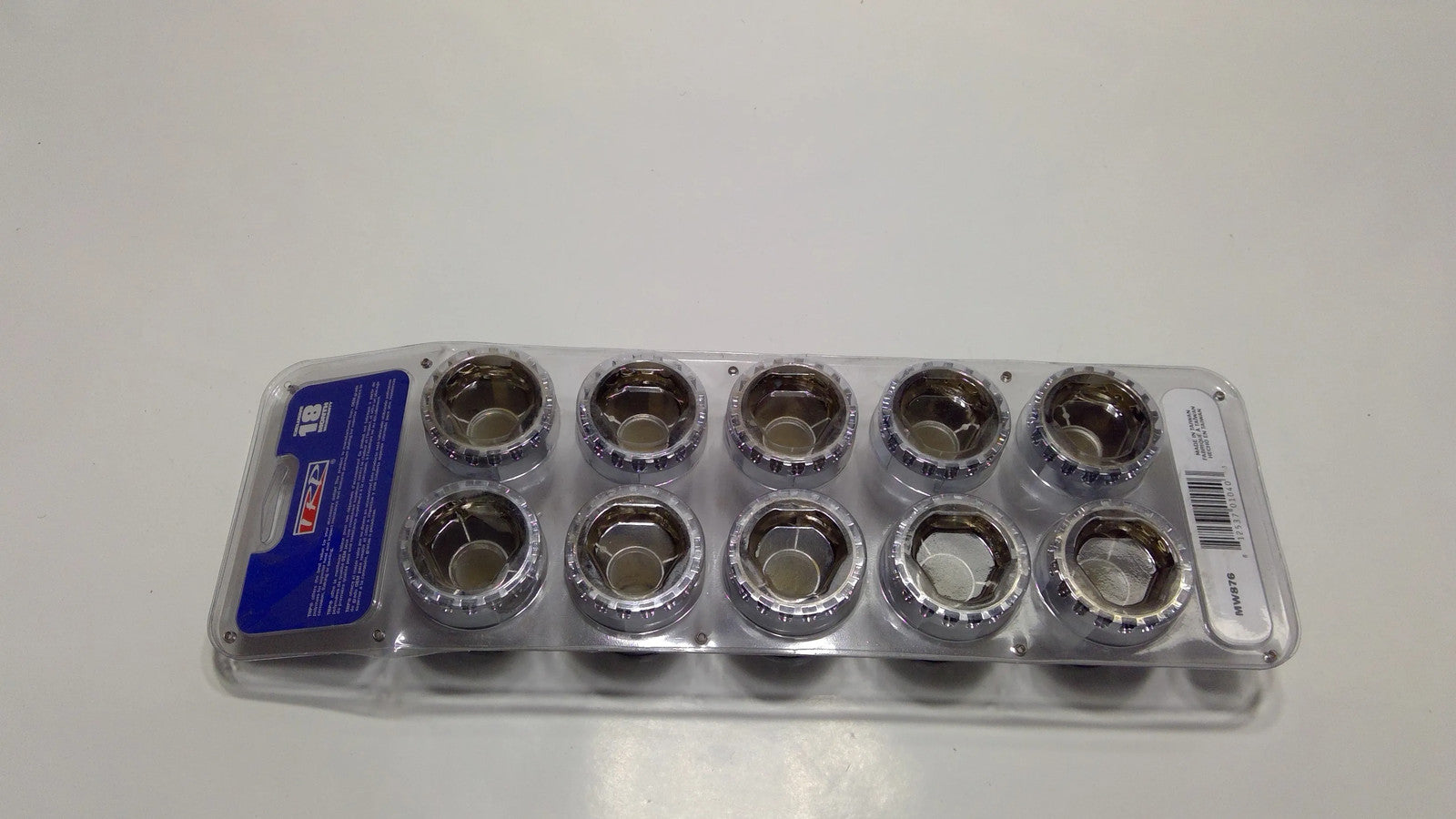 New Old Stock Kit Nut Cover Front ABS 33 Part # MW876 For Kenworth