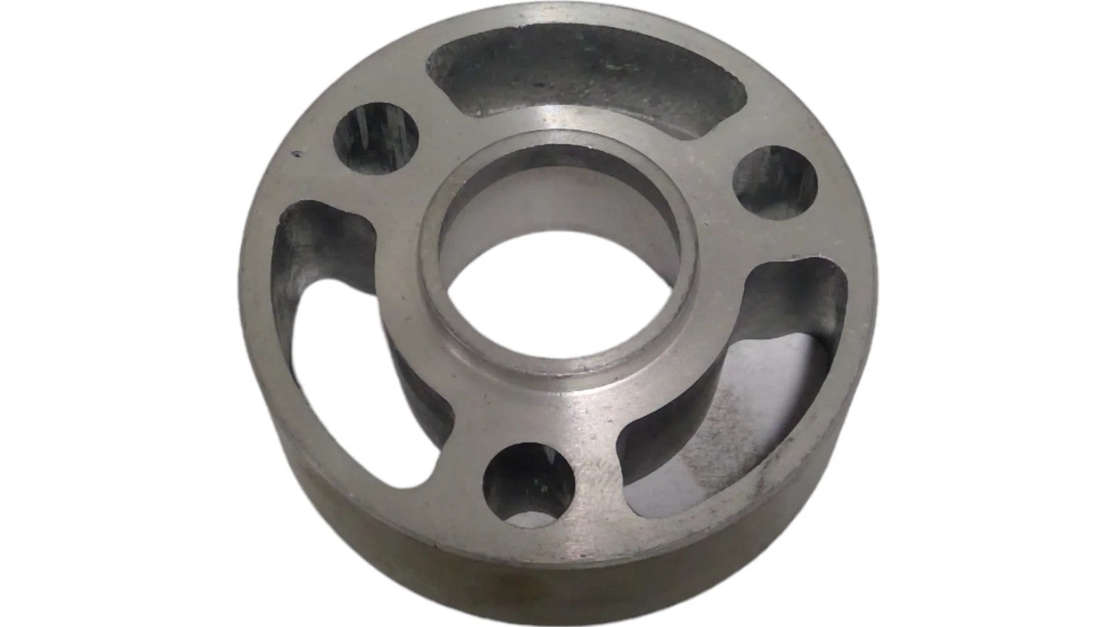 For CNHi Spacer Part # 8102072