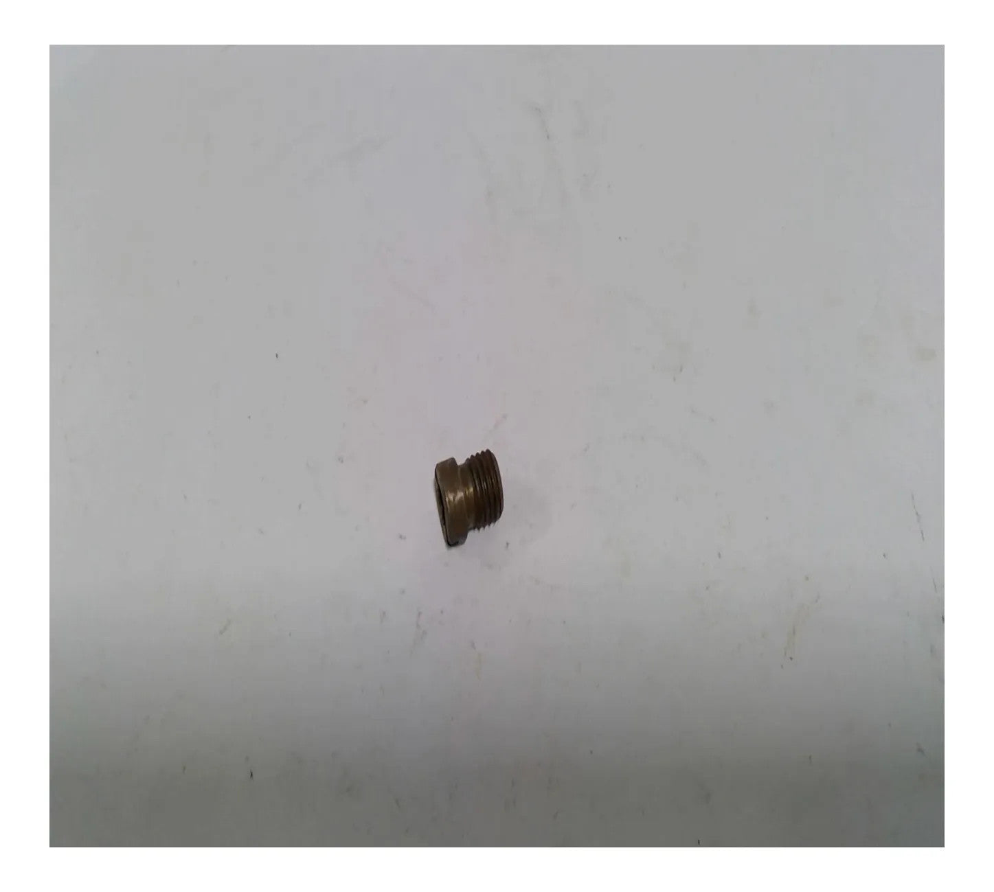 New Old Stock Seat Poppet 3 Door Part # 415442RGT For Kenworth