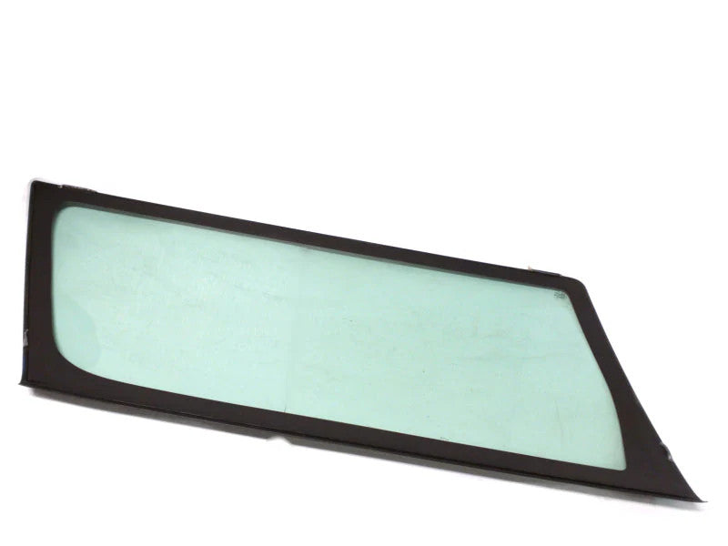 1993-1999 GM Suburban / Yukon RH rear side glass Window tinted, Part # 15696952