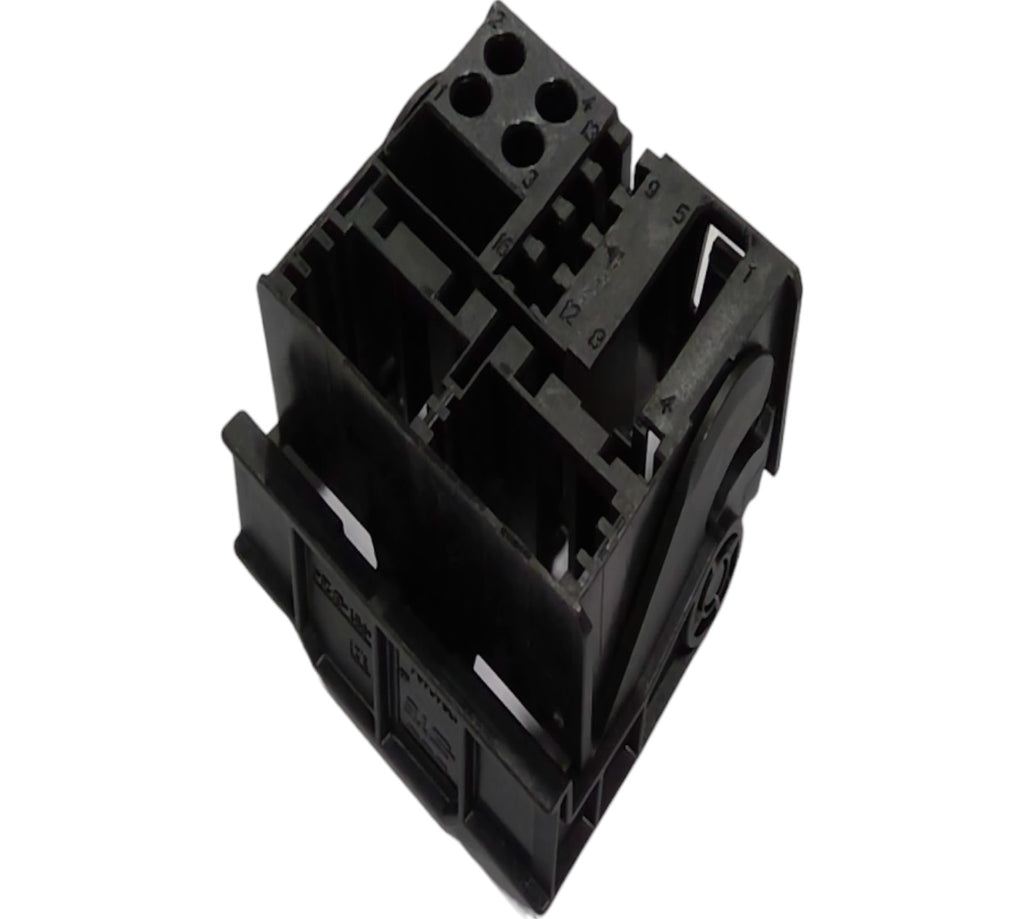 New Old Stock Connector-amp Media Part # P20-6221 For Kenworth