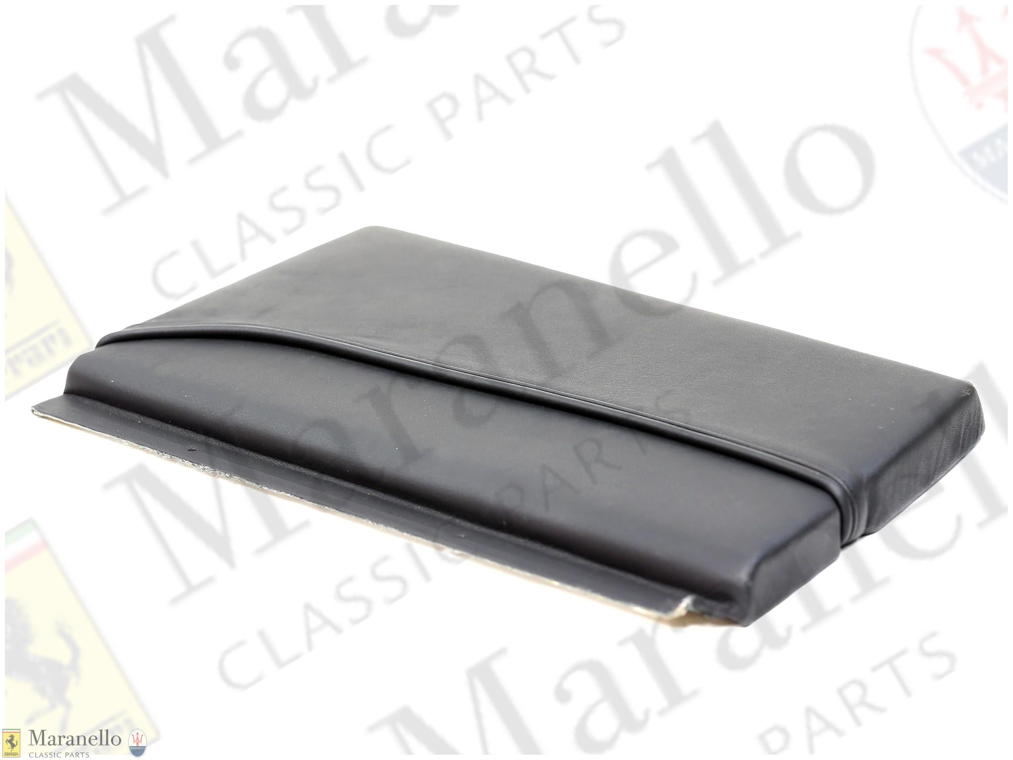 61185500 - LH Pocket Black