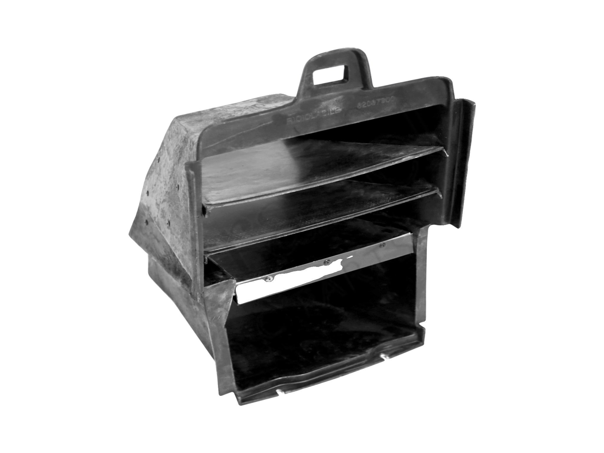 62097900 - RH Air Duct Rad Mounting
