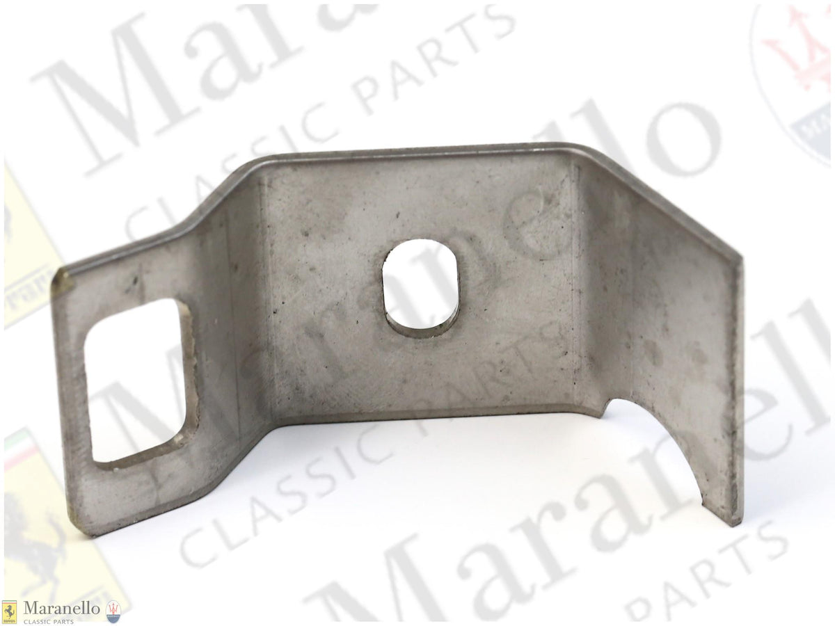 62407600 - RH Bracket Outer Door Handle