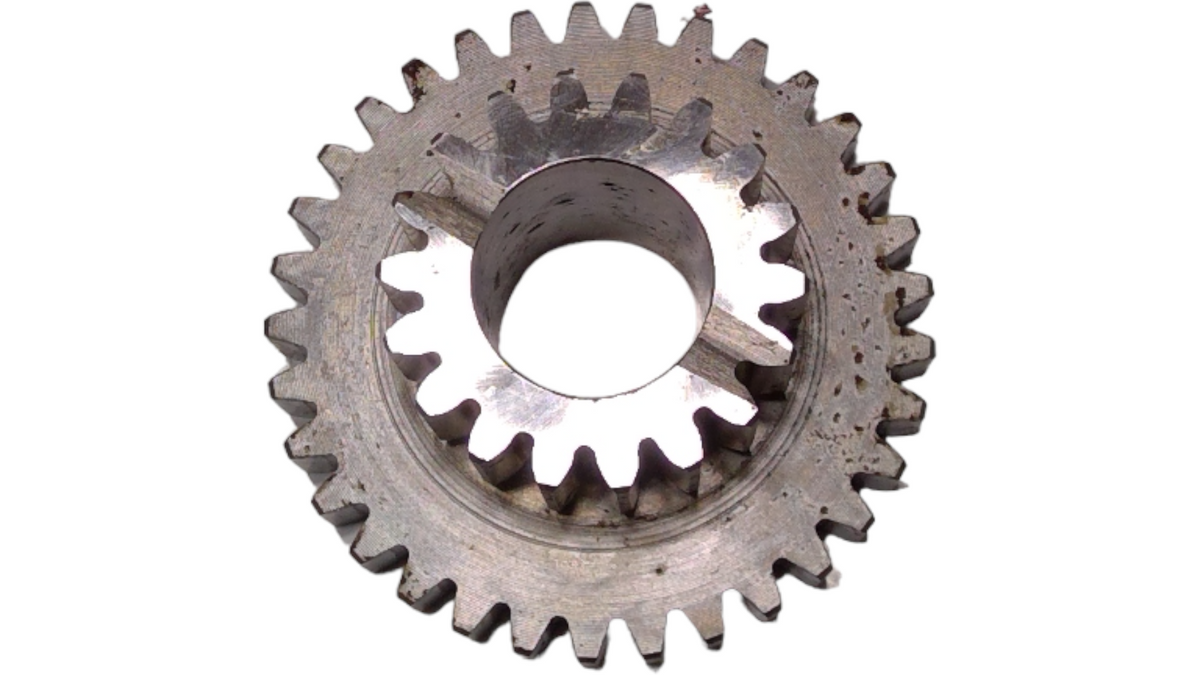 R51303 — PINION — image 2
