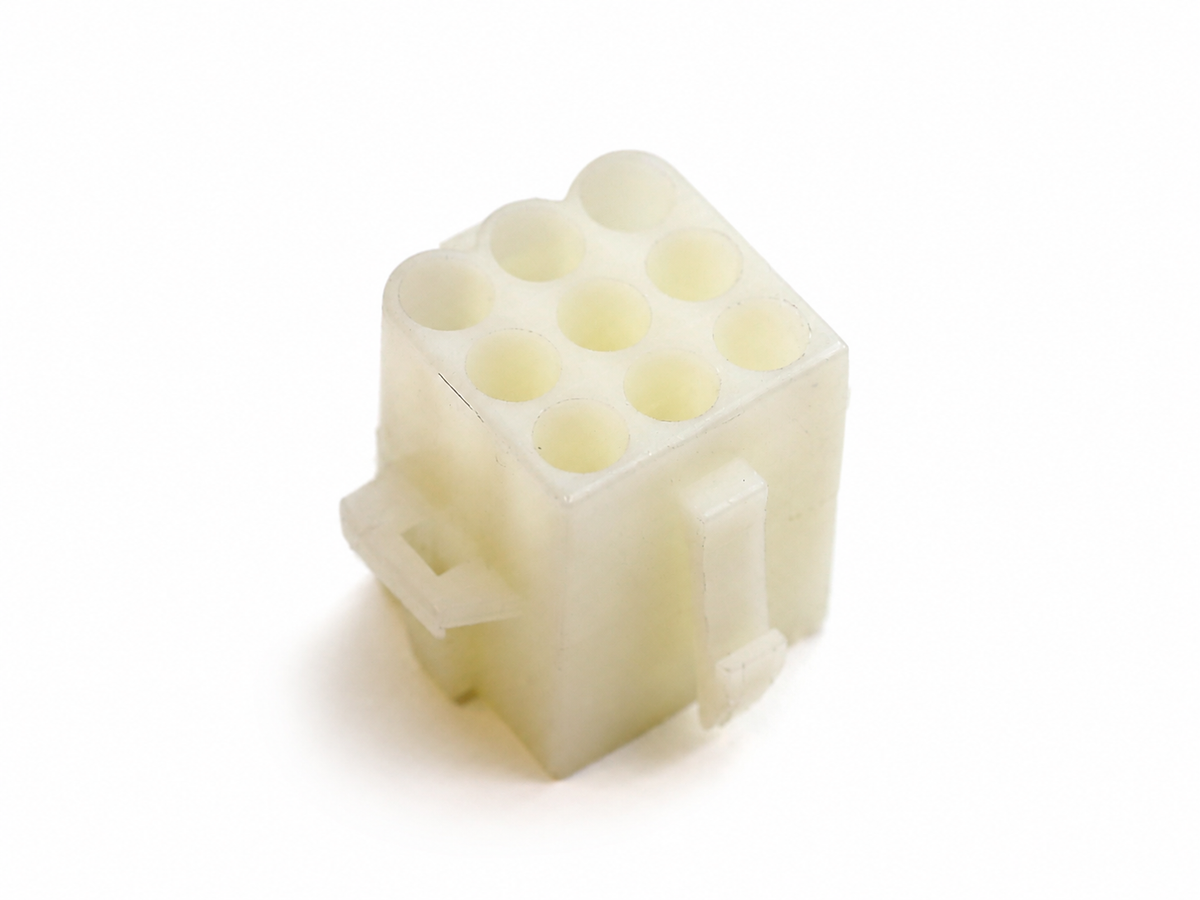 135441 - Amp Connector